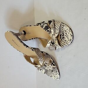 NWOT Vaneli genuine leather snakeskin mules with bow detail, size 9